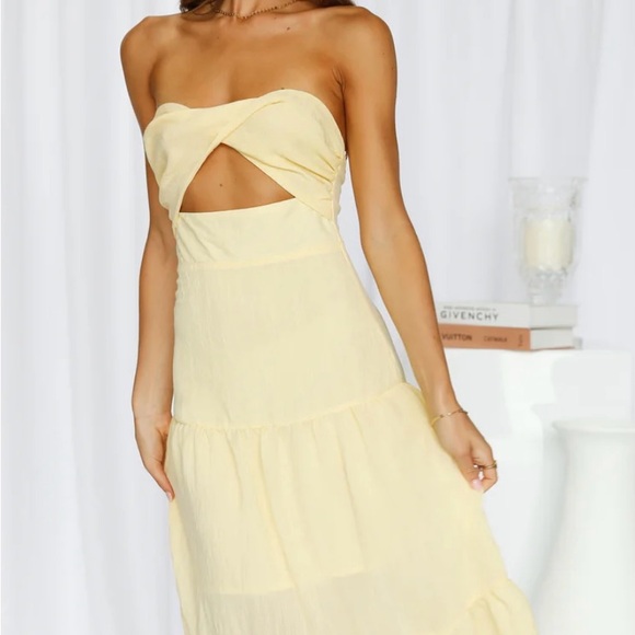 Hello Molly Pose For The Show Midi Dress Yellow💛 - Picture 5 of 6